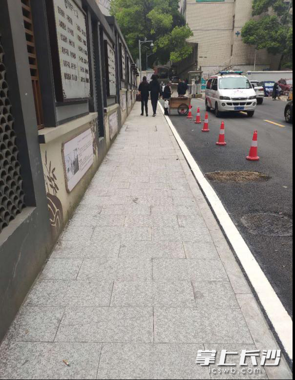 提質(zhì)后的人行過道。