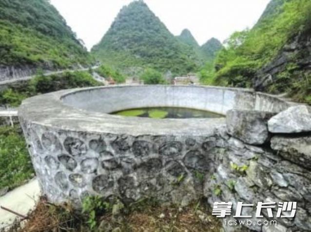 中信銀行在廣西田林縣西華村援建的水柜項(xiàng)目
