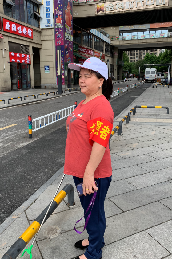52歲的許冬花,，是紅十字會的一名志愿者,。長沙晚報全媒體記者 鄧艷紅 供圖