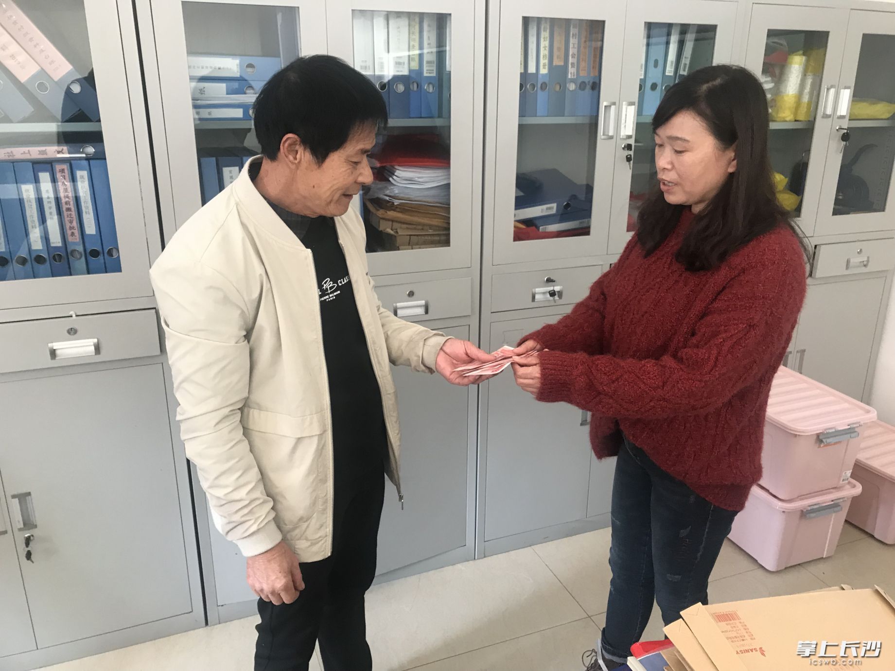 向響應(yīng)移風易俗未辦或簡辦紅白事的村民發(fā)放獎勵。