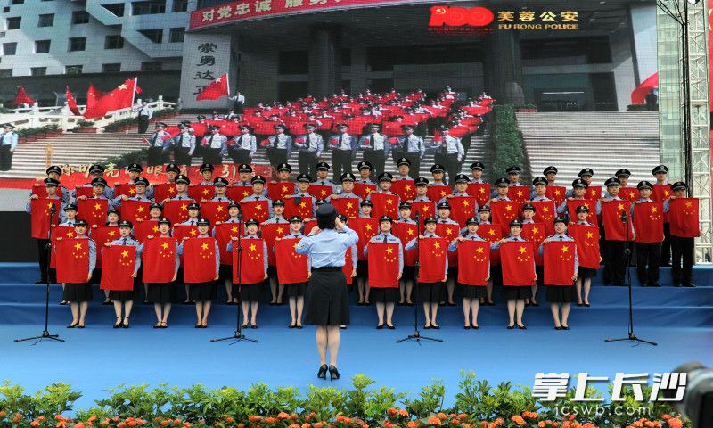 合唱活動(dòng)現(xiàn)場(chǎng)。圖片均為長沙晚報(bào)通訊員 曾斌 攝