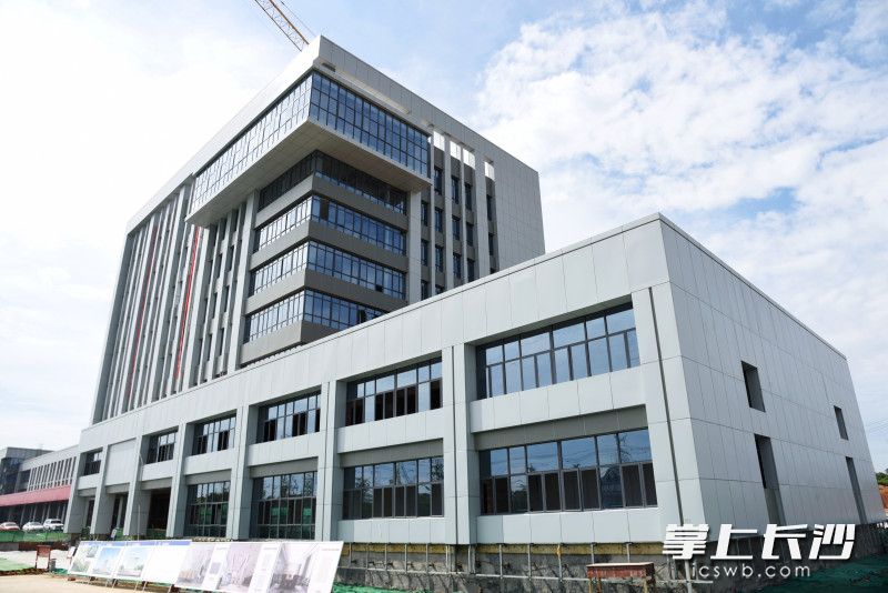 基地項(xiàng)目一期已完成主體竣工,，內(nèi)部裝飾裝修正在加緊推進(jìn)。長(zhǎng)沙晚報(bào)全媒體記者 劉琦 攝