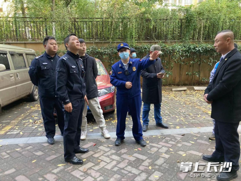 消防監(jiān)督員聯(lián)合派出所,、街道人員上門(mén)處理。
