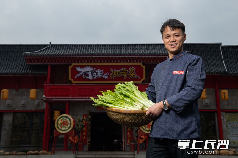 張偉