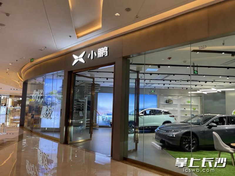 存在火災(zāi)隱患的4S店。  均為長沙晚報(bào)通訊員胡宇波供圖