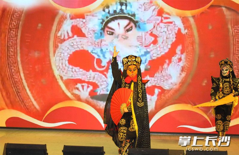 現(xiàn)場氣氛相當(dāng)熱烈,。
