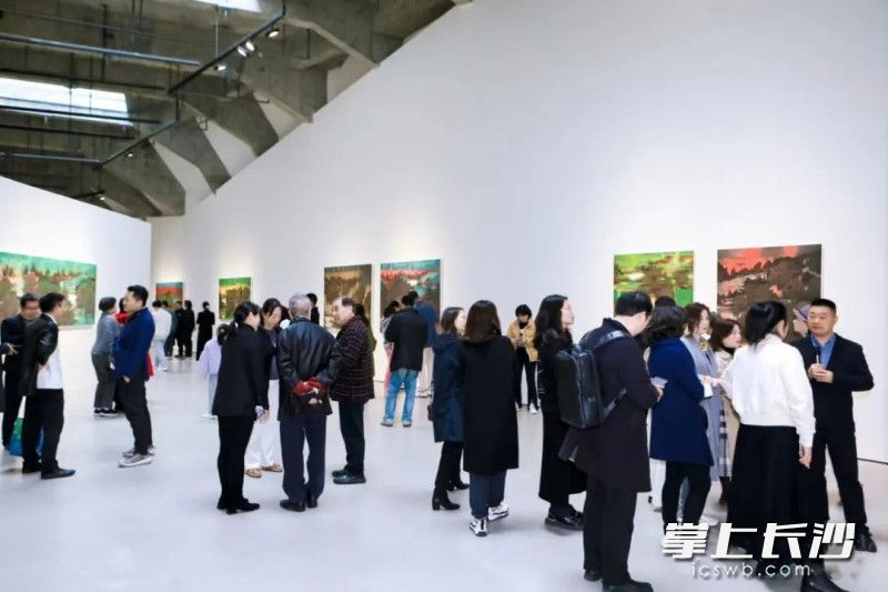 劉云藝術(shù)展在雅昌（深圳）藝術(shù)中心舉行,。