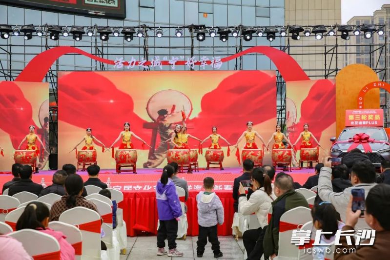 寧鄉(xiāng)市第二屆宜居文化節(jié)現(xiàn)場十分熱鬧,。