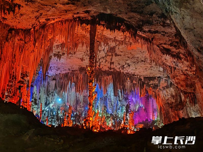 烏龍山大峽谷惹迷洞 黃能 攝