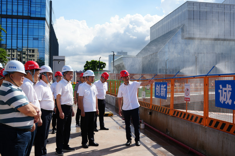 7月11日至12日，長(zhǎng)沙市住建局組織赴廣州市開(kāi)展“弘揚(yáng)湖湘文化精神,，打造現(xiàn)代建造湘軍”走訪調(diào)研珠三角外拓建筑企業(yè),。通訊員 黃茂龍 攝