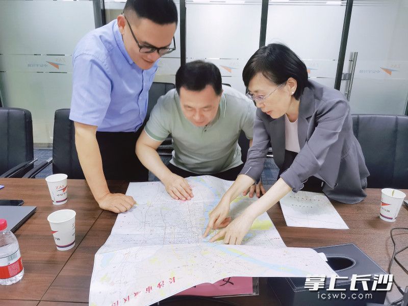 推介園區(qū)區(qū)位優(yōu)勢,，鼓勵(lì)企業(yè)落子高端智能制造。