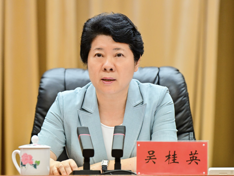 省委常委、市委書記吳桂英出席并講話,。