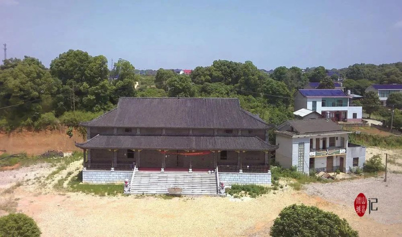 寧鄉(xiāng)市雙江口鎮(zhèn)長興村的周氏祠堂,。周光召堂兄周光彝,、周光遠(yuǎn)均為抗日英雄,。圖片來源：這里是寧鄉(xiāng)