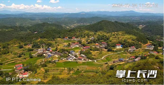 湖南省第二測繪院的“鐵塔哨兵”實時監(jiān)測益陽市安化縣集中連片耕地,。通訊員供圖