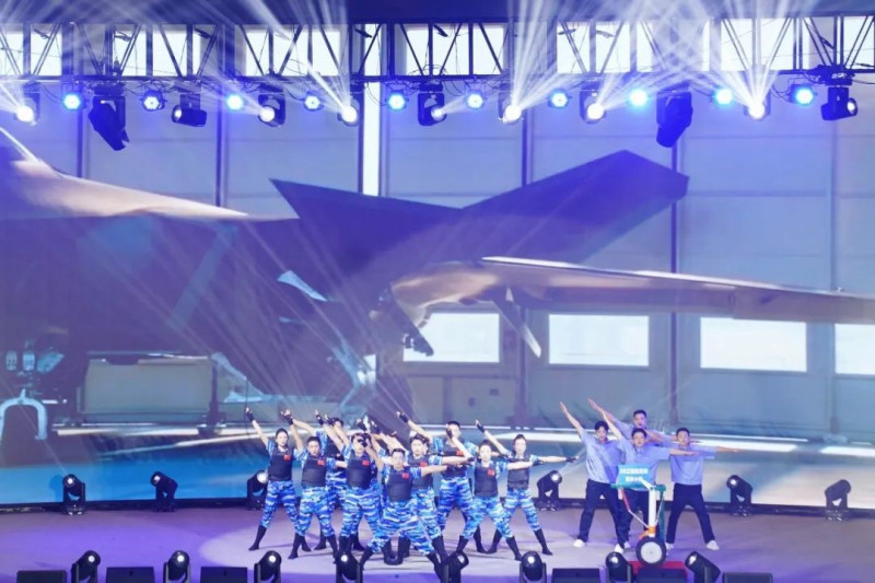 中國航空集團(tuán)起落架公司的文藝匯演慶國慶