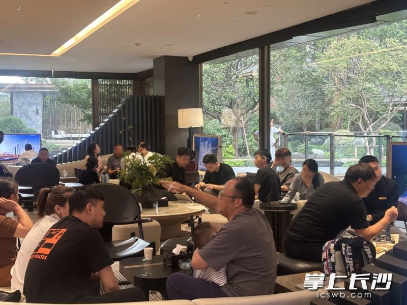 近來，隨著各種政策的落地,，樓市一線非?；钴S，不少置業(yè)者準(zhǔn)備“出手”,。 均為資料圖片