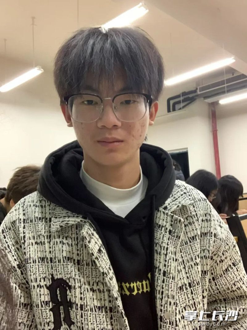 生活中的呂吉恒低調(diào)沉穩(wěn),。受訪者供圖