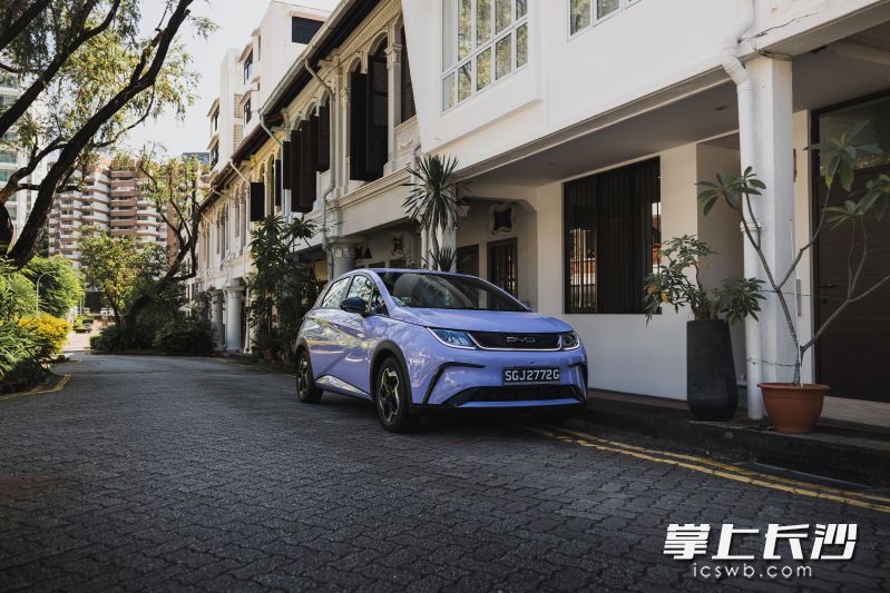 新加坡街頭的比亞迪轎車(chē),。 比亞迪供圖