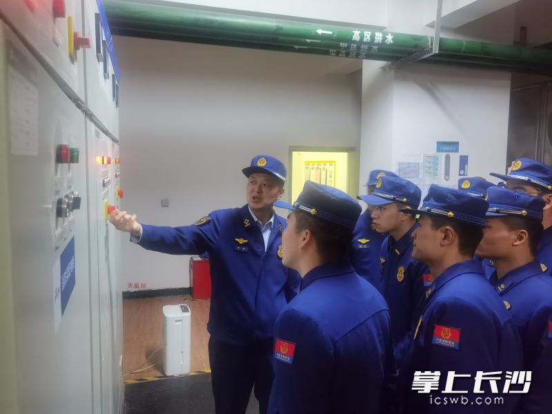圖為實(shí)操培訓(xùn)現(xiàn)場。 長沙晚報通訊員 胡宇波 攝