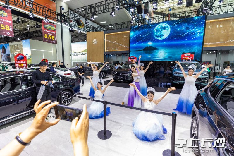 2025湖南車展人氣火爆,。均為長沙晚報全媒體記者董陽攝