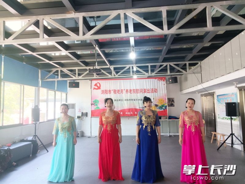 圖為慰問活動現(xiàn)場,。
