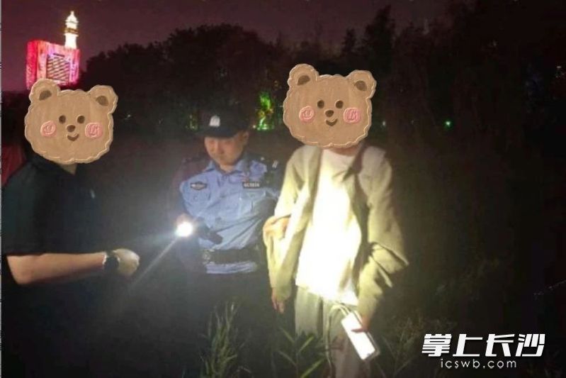 深夜緊急搜尋。圖片均為長沙晚報通訊員 鄧昊雯 提供