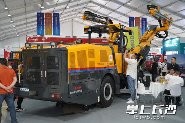 鐵建重工展臺(tái),。 長(zhǎng)沙晚報(bào)全媒體記者 劉曉敏 攝