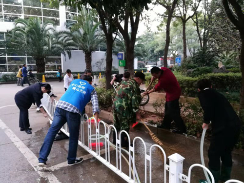 最近，吉立物業(yè)中心醫(yī)院項(xiàng)目部,，用實(shí)際行動為創(chuàng)建全國文明城市盡一份力,。