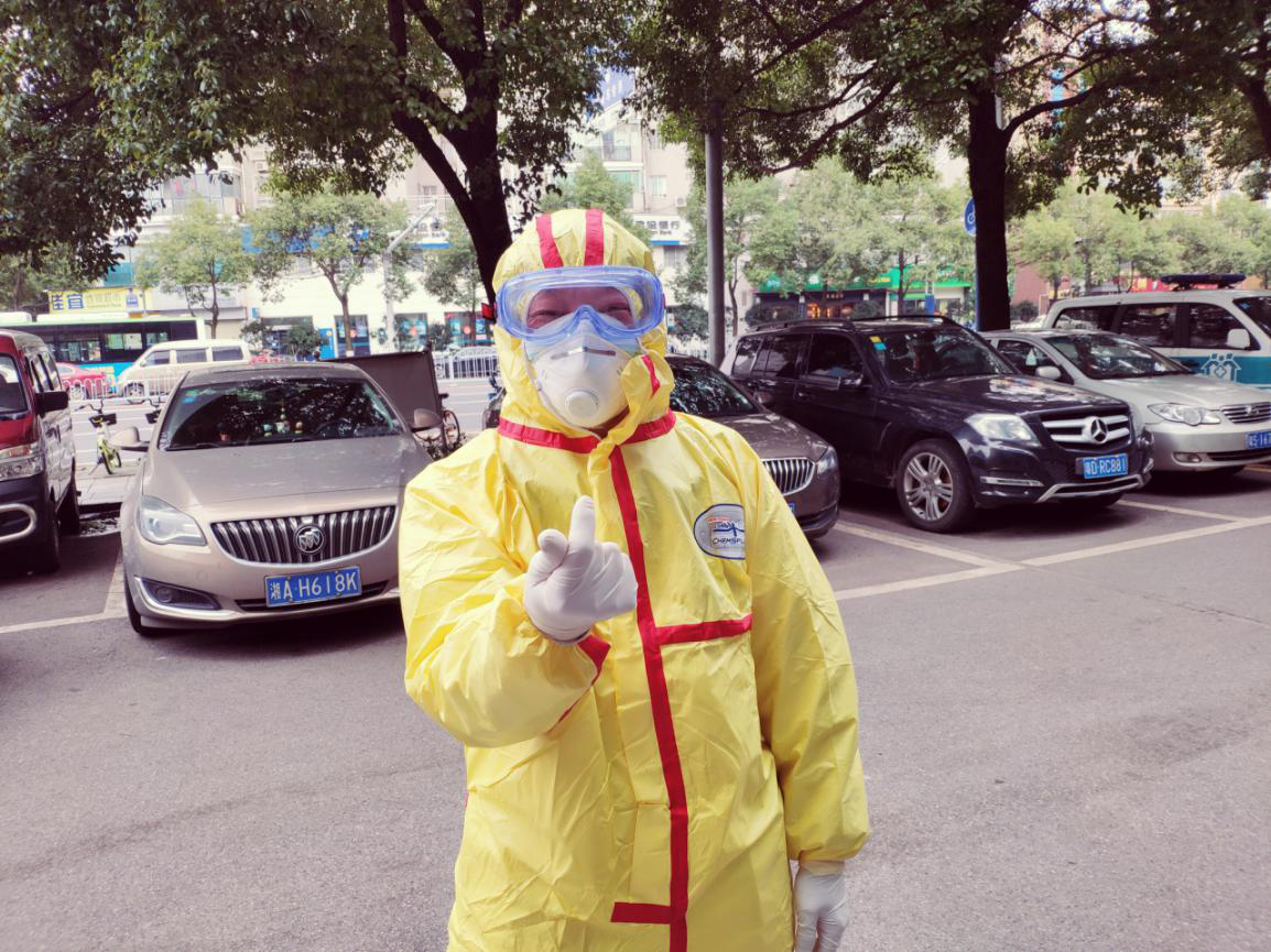 湘湖街道營盤路社區(qū)衛(wèi)生服務(wù)中心 彭毅——微笑面對疫情，堅持就是勝利