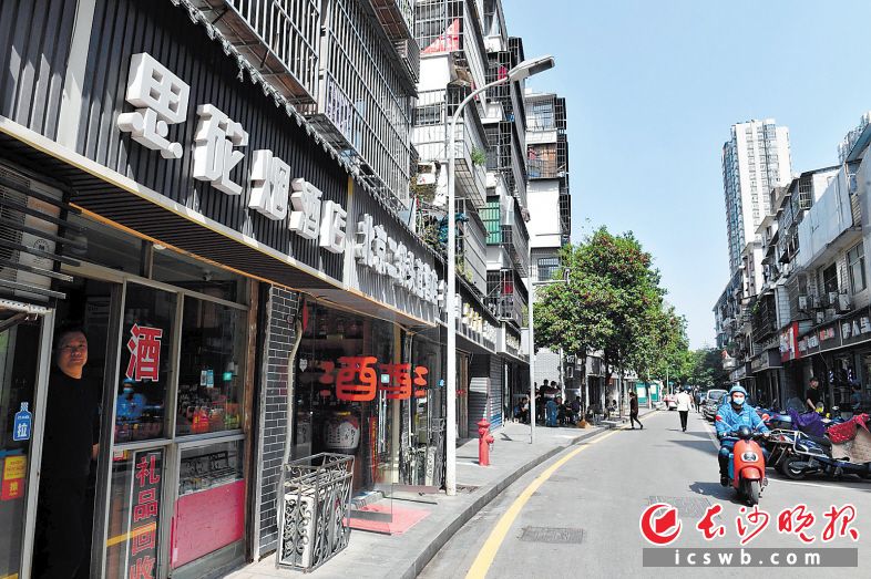 芙蓉區(qū)五里牌街道燕山街社區(qū)舊貌換新顏，讓居民在家門口實現(xiàn)了幸福升級,。王志偉 攝