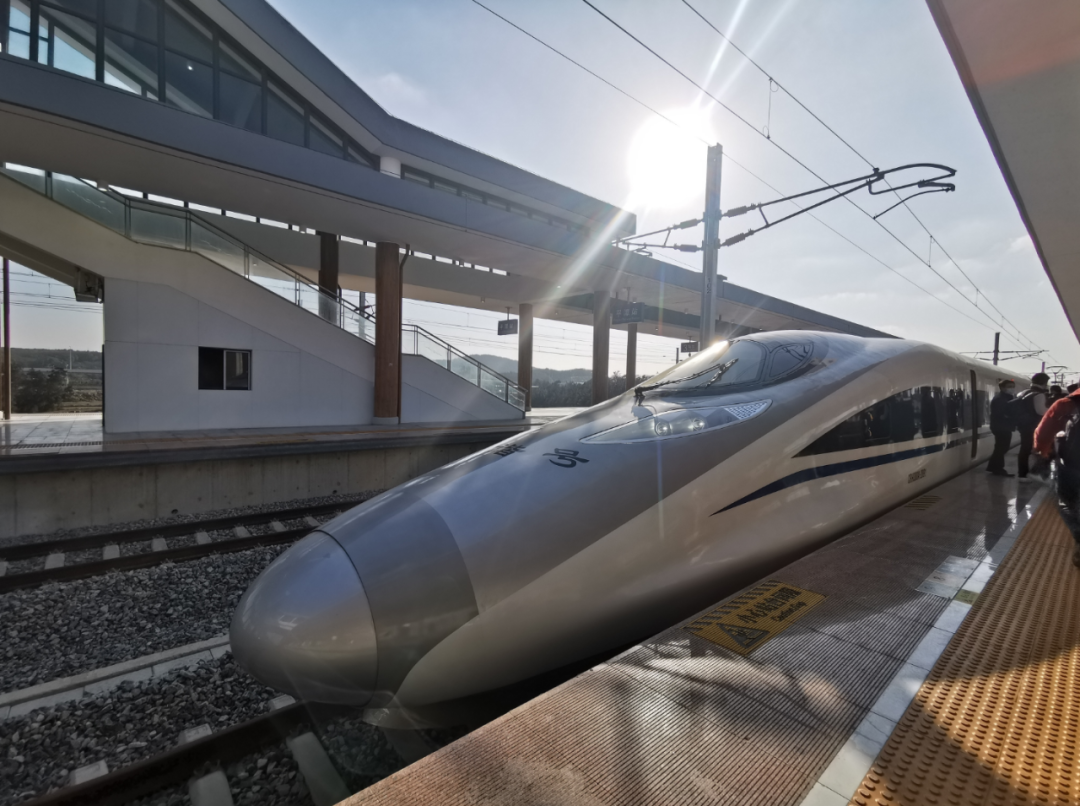 平潭開往福州G5322次列車,。劉曉宇攝