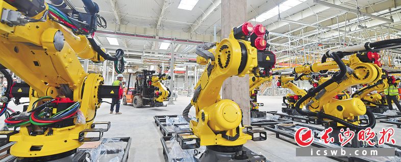 天際汽車長沙新能源項目全部建成達產(chǎn)后，將形成年產(chǎn)6萬輛新能源乘用車生產(chǎn)能力,。