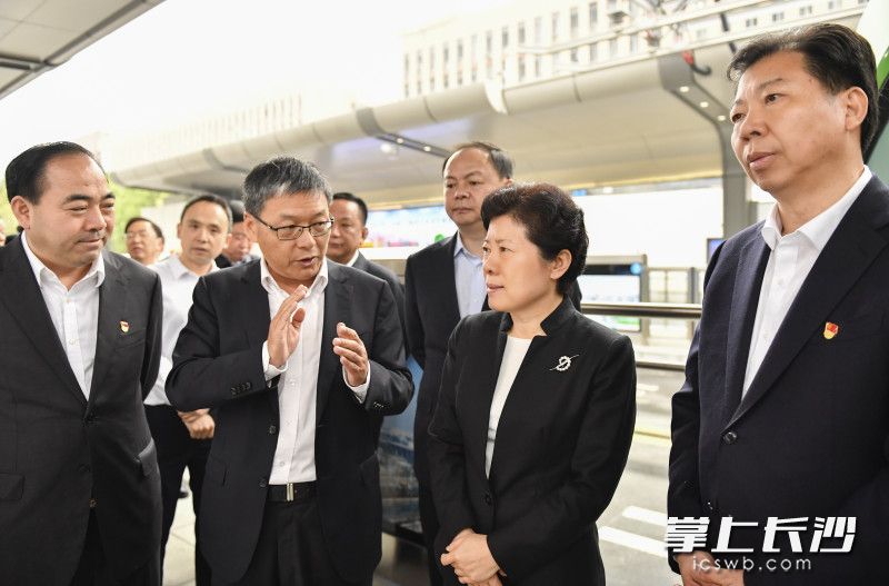 3月31日上午,，省委常委,、長(zhǎng)沙市委書(shū)記吳桂英在株洲調(diào)研智能軌道交通系統(tǒng)。余劭劼 攝