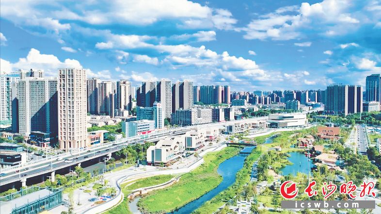 近年來,，雨花區(qū)通過立機制、樹典型,、重禮遇,，不斷激活文明細(xì)胞、打造文明標(biāo)桿,，努力開創(chuàng)共建共享文明工作新局面,。 雨花區(qū)委宣傳部供圖