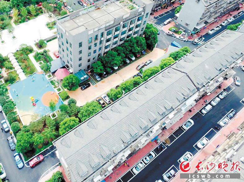 　　潤澤園小區(qū)新增了1250個停車泊位,。長沙晚報通訊員 彭娟 供圖